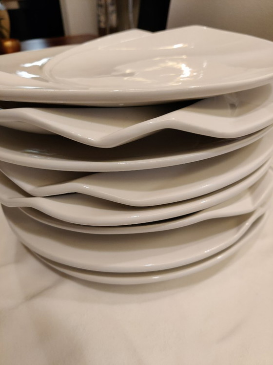 JHM Ceramica, 8 Large White Plates and 4 White Bowls – Crockery (photo 7 of 15)