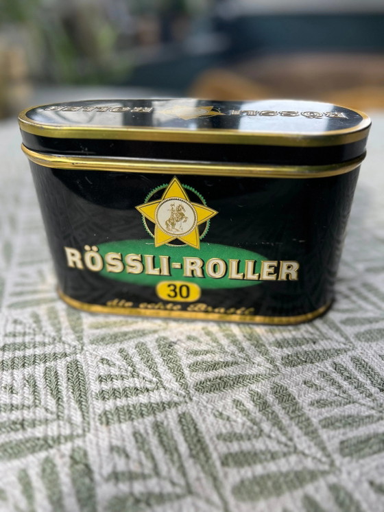 Scatola di sigari vintage Rössli in latta, buone condizioni, utilizzabile anche come scatola da tè (photo 2 of 7)