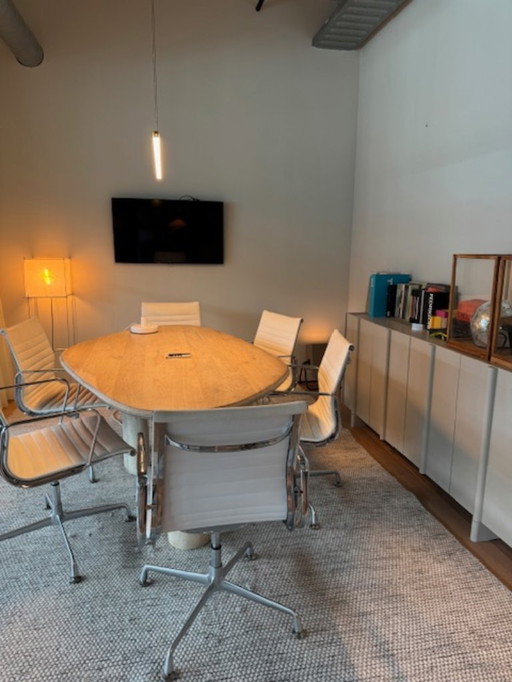 White designer dining table / meeting room table oval mango wood