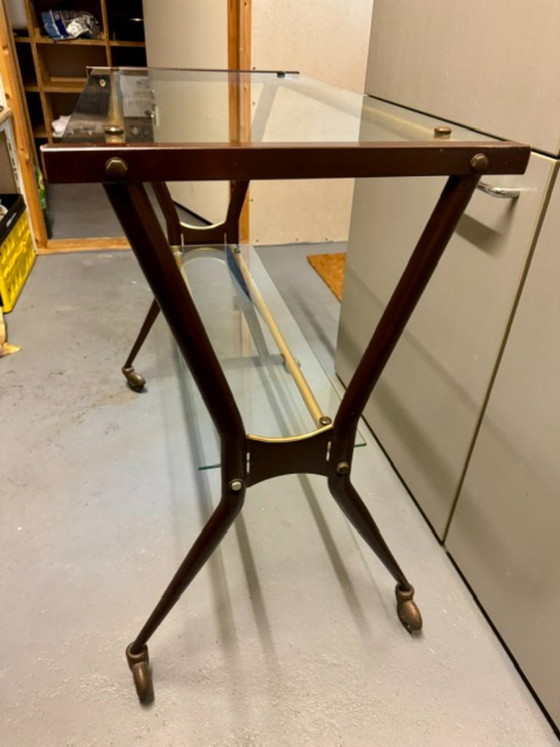 Bar cart/tea cart on wheels, '70s – Glass, Metal (photo 3 of 8)