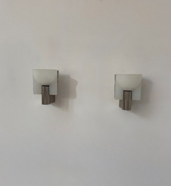 Image 1 of Coppia di applique vintage, metallo cromato e vetro sabbiato stampato, Italia, 1980