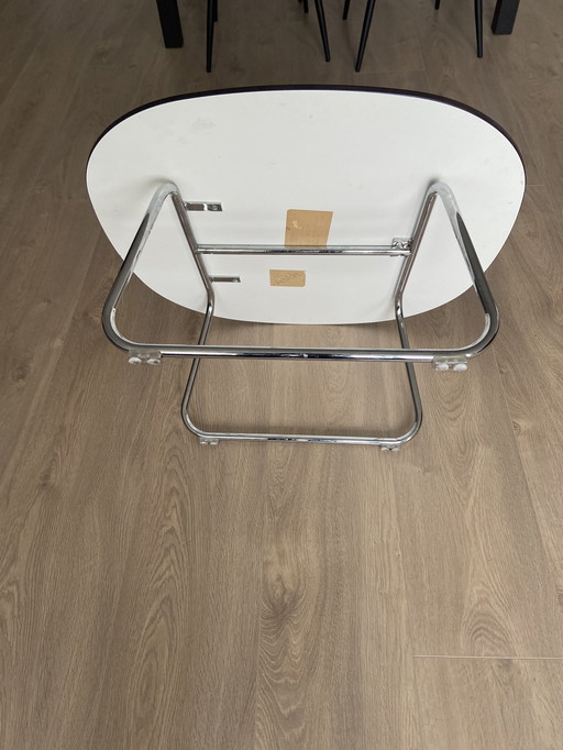 Original Artifort design coffee table – 70 × 70 × H32 cm