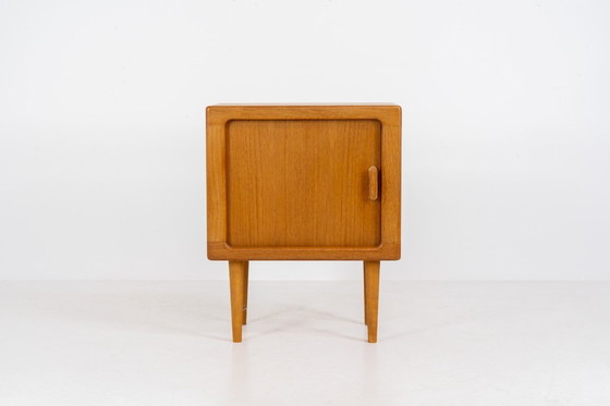 Image 1 of Mobiletto compatto con anta a serrandina di CFC Silkeborg