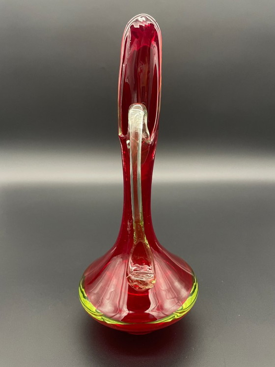 Vase Sommerso vintage à bec – verre rouge et verre à l'uranium – style Murano – Glass (photo 4 of 7)