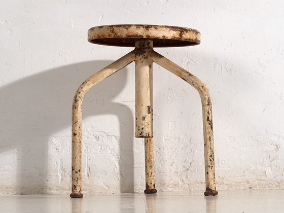 Industrial stool with white patina (c.1950) #7 – Iron, Industrieel (photo 11 of 30)