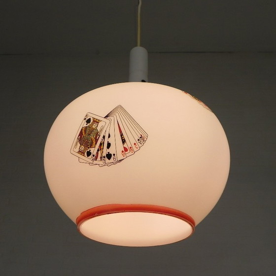 Murano hanglamp met afbeeldingen van speelkaarten in opaline glas, jaren 60 – Hanglampen (photo 20 of 22)