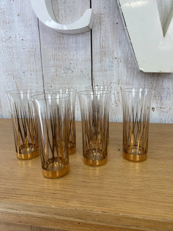 Image 1 of Juego de 6 vasos con jarra a juego.