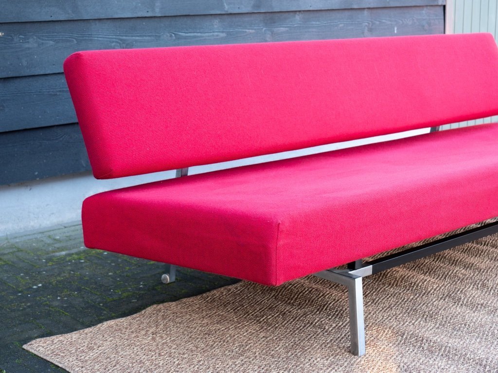 Martin Visser sofa bed | Designer sofa red | Spectrum | €785 | Whoppah