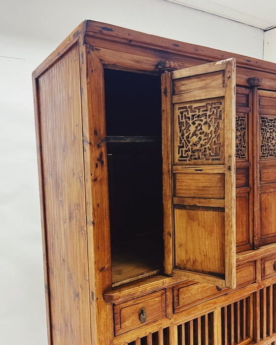 Image 1 of Mobiletto cinese antico.