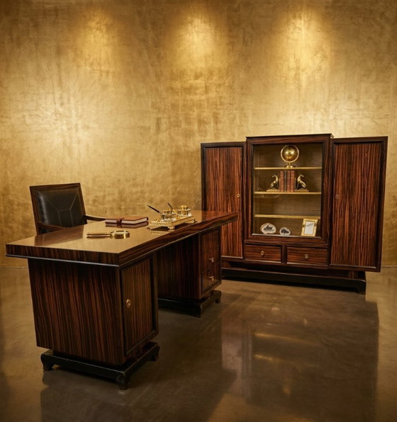 Monumentales Französisches Art-Déco-Arbeitszimmer Aus Makassar Mit Halbmond-Schreibtisch, Ca. 1930 – Wood (photo 7 of 8)