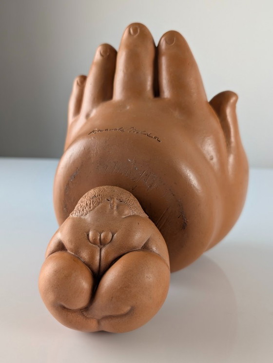 Image 1 of Ricardo Mesa, escultura de terracota "Gordita Feliz" en la mano, años 80
