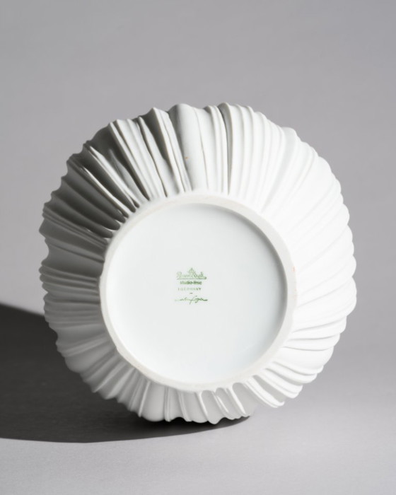 Image 1 of Martin Freyer per Rosenthal "Plissée" Duo di vasi XL in porcellana bisquit, Germania 1968