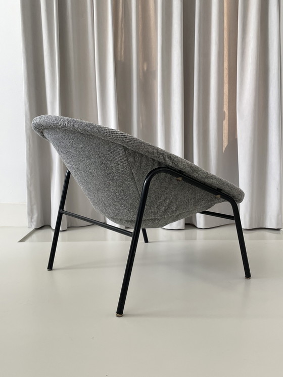 Image 1 of Sedia Artifort vintage con nuovo rivestimento