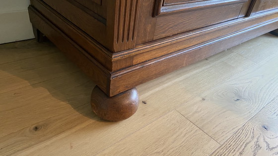 Image 1 of Magnifique armoire antique élégante avec beaucoup d'espace de rangement et 3 tiroirs