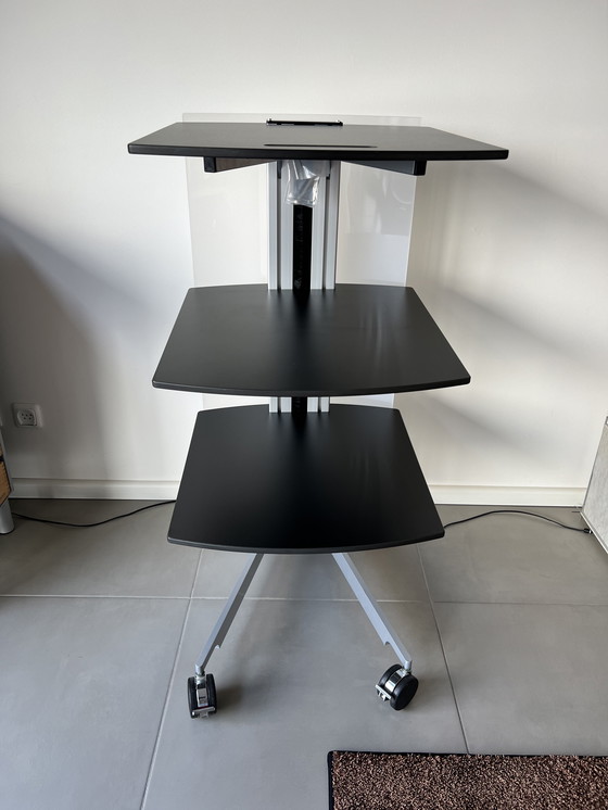 Image 1 of Lande Allux Assistant pc furniture