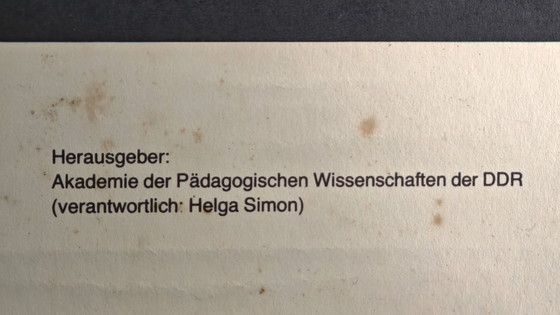 Image 1 of Affiche scolaire vintage RDA, maison squelette, poulet