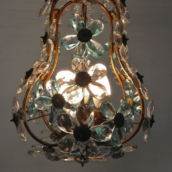 Image 1 of Hanglamp versierd met 42 bloemen in blauw en helder kristal, Maison Bagues stijl, jaren 30