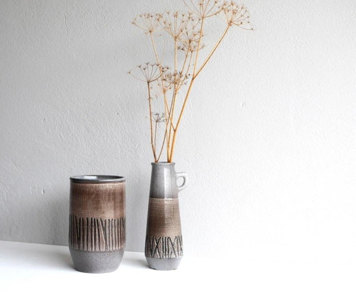 Mid-century Scandinavian modern art design pottery vases in ceramic by Ingrid Atterberg for Upsala Ekeby, Sweden, 1970s, set of