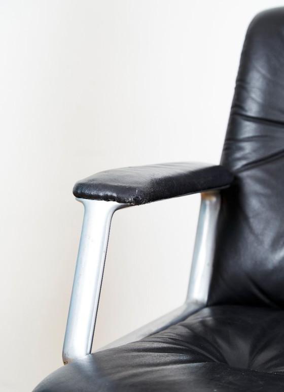 Image 1 of Silla giratoria Osvaldo Borsani P125 para Tecno Milano