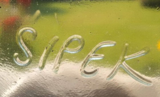 Image 1 of Coupe en cristal Šipek – Chef-d'œuvre géométrique en verre