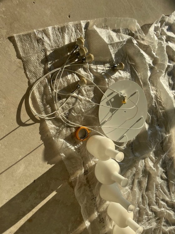 Image 1 of Plafonnier majestueux avec 5 abat-jour différents