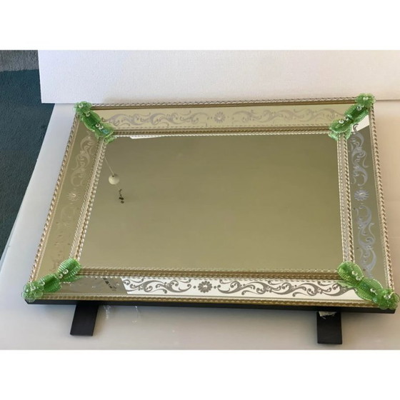 Image 1 of Espejo rectangular contemporáneo de cristal de Murano veneciano con tallado floral verde a mano