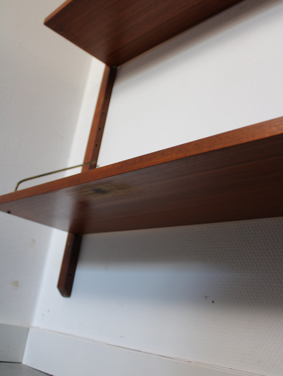 Image 1 of Modulares Wandsystem aus Teakholz mit Regalen