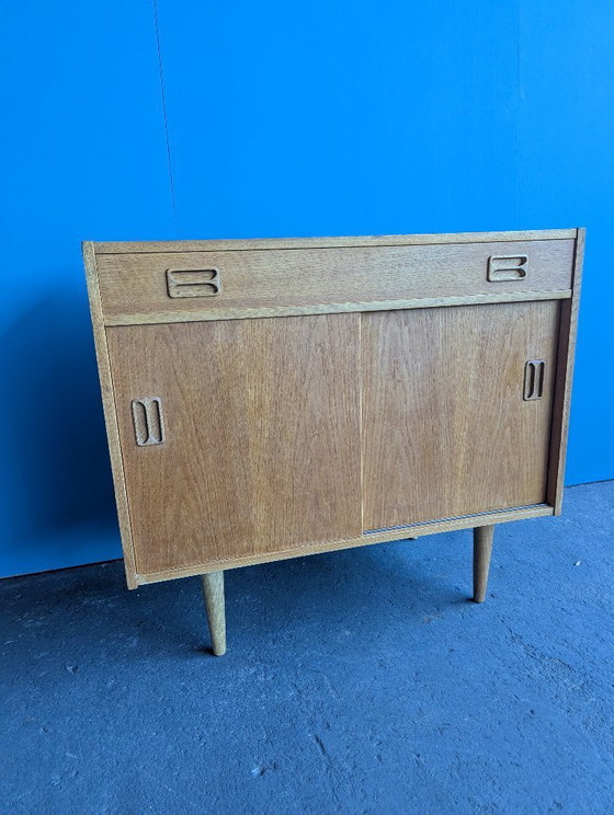 Image 1 of Vintage Deense ladenkast met schuifdeuren