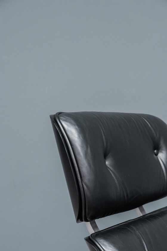 Image 1 of Poltrona Eames + pouf