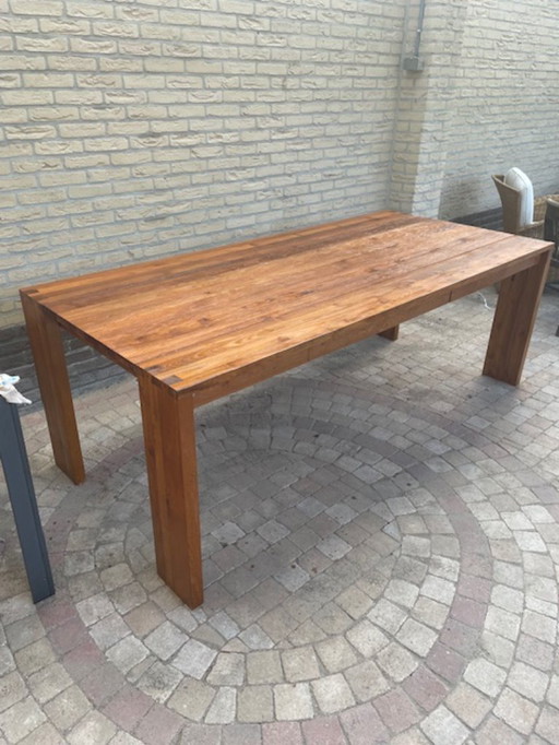Teak table including 6 chairs