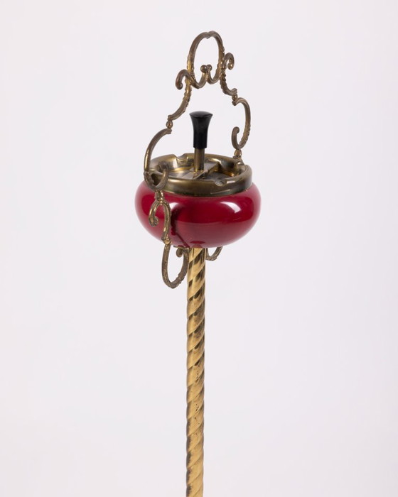 Cendrier de sol vintage en laiton des années 1960, orné d'un motif italien. – Objets déco, Brass (photo 4 of 8)