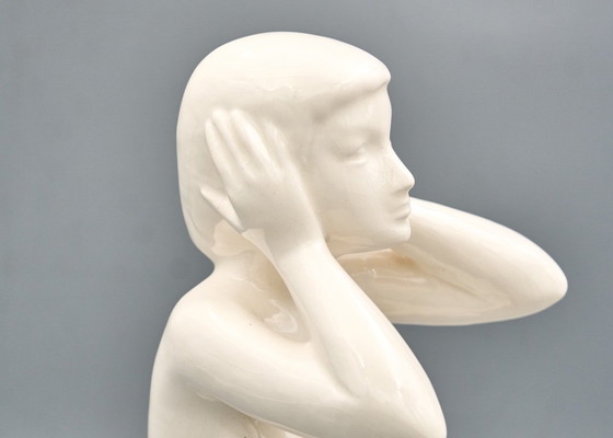 Figure Féminine en Céramique, Tchécoslovaquie des années 1960 – Sculptures, Ceramic (photo 12 of 16)