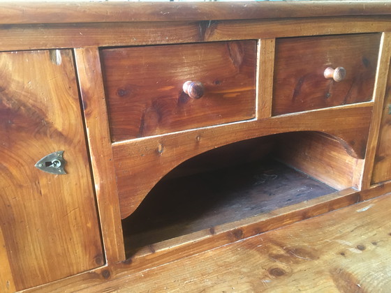 Image 1 of Vintage grenen bureau met meerdere niveaus