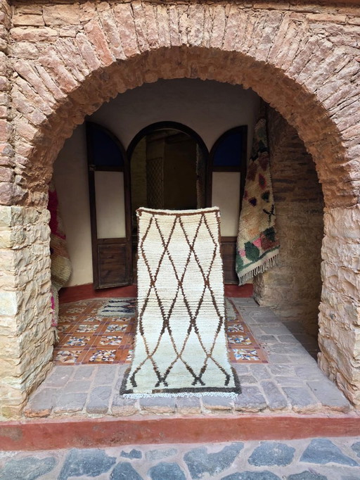 Piccolo tappeto Beni Ourain vintage color crema marrone 174 x 73 cm