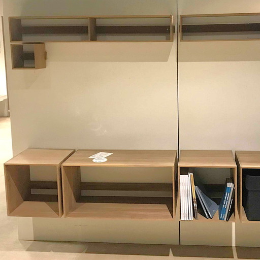 Armadio a muro R-box con etichetta privata