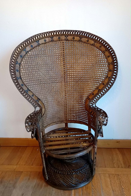Vintage Emmanuelle Armchair Peacock circa 1960 – Rattan (photo 2 of 12)