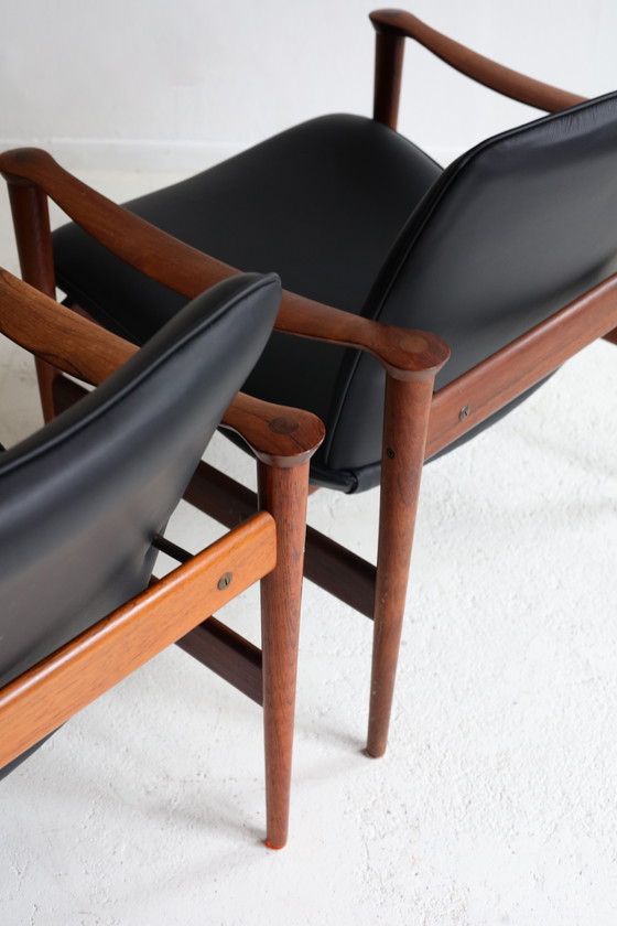 Image 1 of Conjunto de dos sillones modelo 711, Frederik Kayser