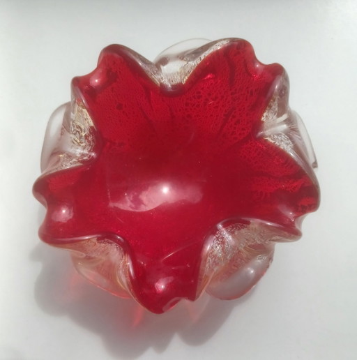 Ciotola in vetro rosso rubino, arte del vetro di Murano, anni '60