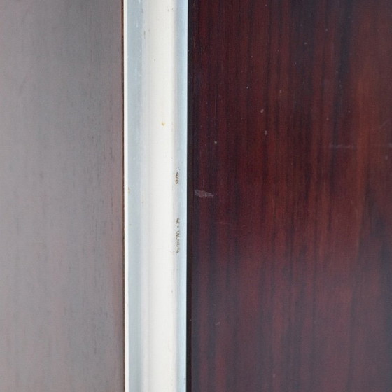 Image 1 of Moderne Italiaanse kast met metalen deurpaneel