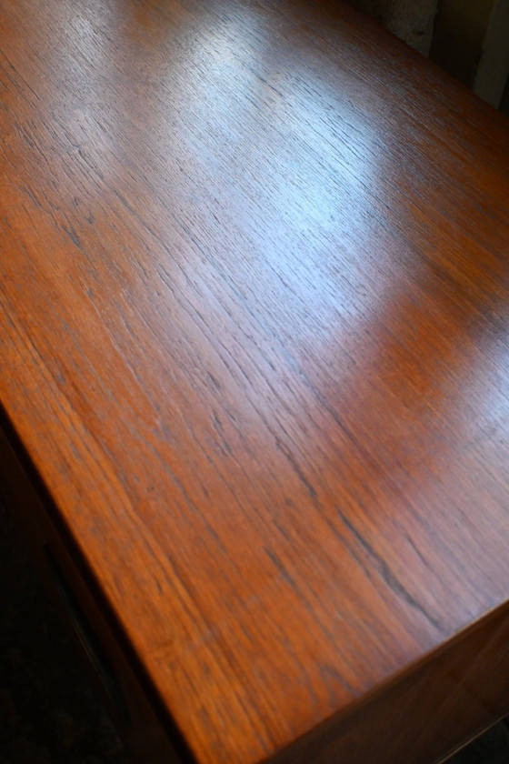 Image 1 of Beautiful large Mid-Century teak wood sideboard