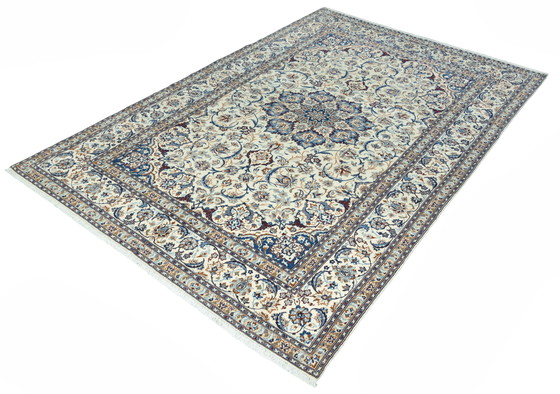 Image 1 of Handgeknoopt Nain 9La met zijde - Oosters tapijt 315 x 208 cm - Fijn & Elegant