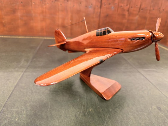 Englisches Mahagoni Hawker Hurricane Modellflugzeug – Dekorative Objekte, Holz (photo 9 of 10)