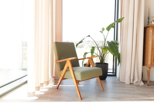 Scandinavische fauteuil in mosgroen met zigzagpatroon, modern design