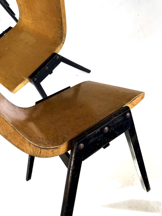 Image 1 of Lot de 15 chaises empilables en contreplaqué, Ronald Rainer '50