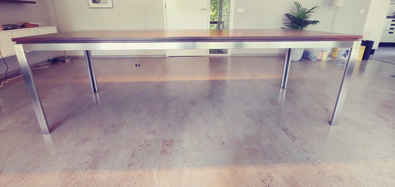 Image 1 of Table de salle à manger design avec structure en acier inoxydable et plateau en bois