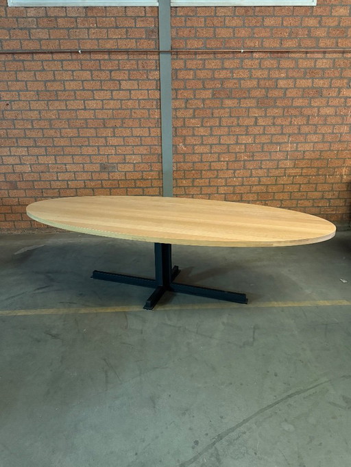 Qliv Cross dining table 280X120cm
