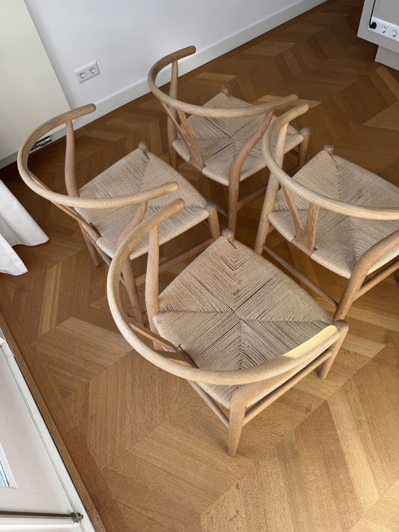 CARL HANSEN WISHBONE CH24 - SET DI 4 SEDIE DI DESIGN ORIGINALI – Carl Hansen & Søn, Sedie da pranzo, Legno (photo 4 of 9)