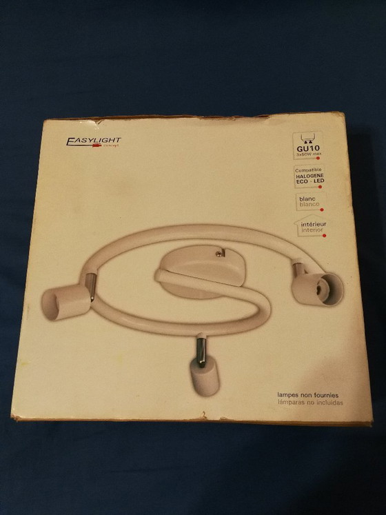 Image 1 of Lámpara de techo en espiral con 3 focos, 50W / GU10 / NUEVA