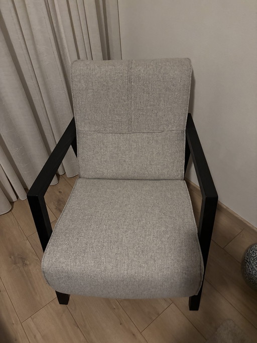 Sedia scandinava con rivestimento grigio chiaro screziato