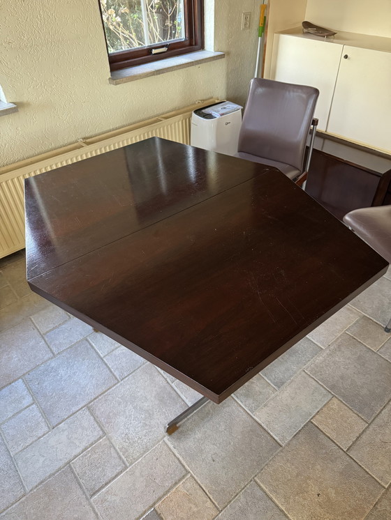 Image 1 of Eettafel-Set mit 4 Stoelen; 60er Jahre; Houten Blad; Metalen-Unterstell. Stoelen opnieuw bekleed.